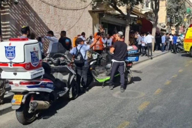Kud&uuml;s Merkez Otogarı'nda bı&ccedil;aklı saldırı!
