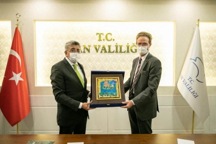 AB T&uuml;rkiye Delegasyonu Başkanı Nikolaus Meyer Landrut Van'da