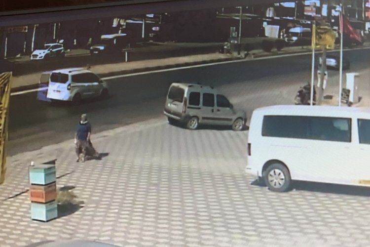 Mersin'de 2 motosikletin &ccedil;arpışması sonucu 3 kişi yaralandı