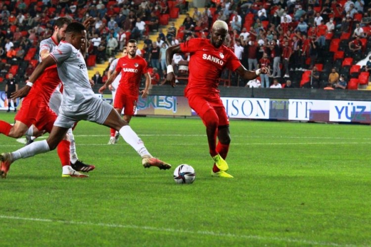 Gaziantep Antalyaspor karşısında galip ayrıldı