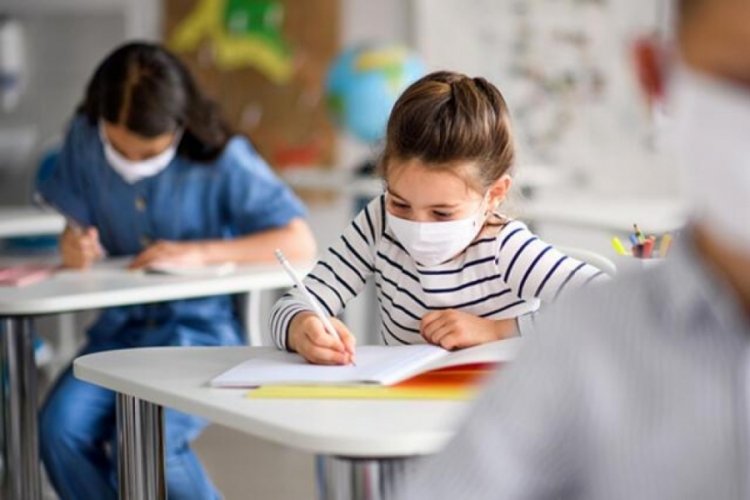 Bilim Kurulu &Uuml;yesi'nden Norovir&uuml;s uyarısı: Bu belirtiler varsa &ccedil;ocuğunuzu okula g&ouml;ndermeyin!