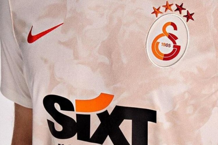 Galatasaray'ın 3. forması tanıtıldı!
