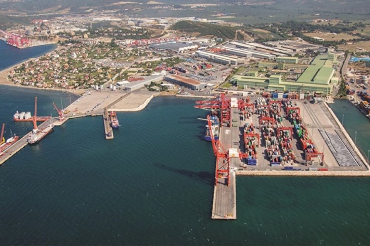 Bursa Gemlik esnafı gemicilerin karaya &ccedil;ıkmasına m&uuml;saade edilmesini istiyor