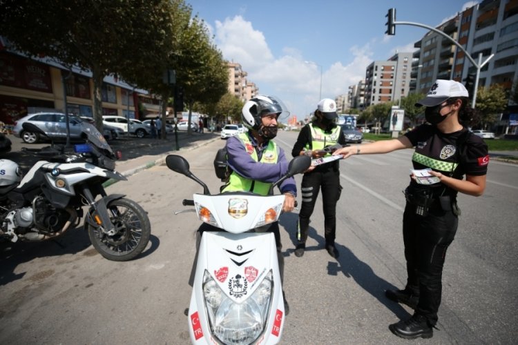 Bursa'da polis ekipleri motosiklet sürücülerini denetledi