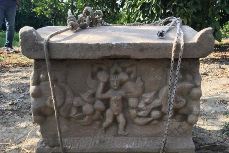 Roma d&ouml;nemine ait tarihi lahdi satmaya kalktı