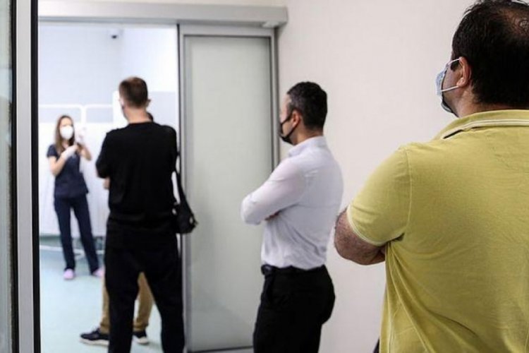 Doktorlar isyan etti! Randevu aralıklarının 5 dakikaya d&uuml;ş&uuml;r&uuml;lmesine tepkiler b&uuml;y&uuml;yor