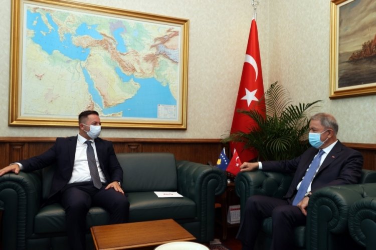 Milli Savunma Bakanı Akar, Kosovalı mevkidaşı ile görüştü