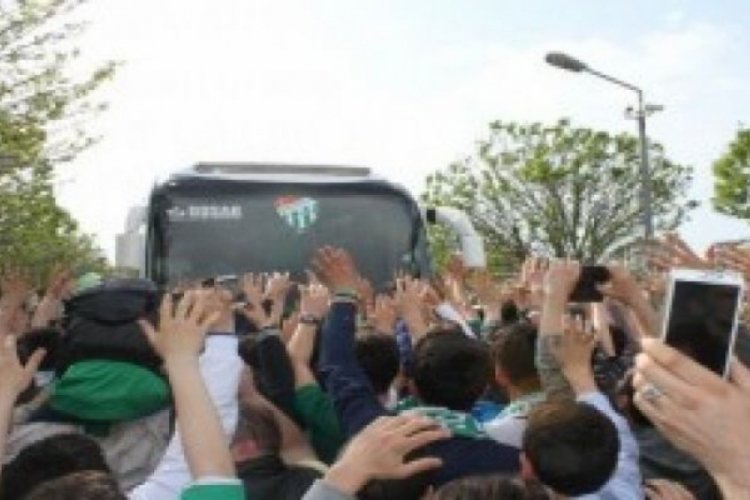 Adanur'dan taraftara "uğurlama" &ccedil;ağrısı!