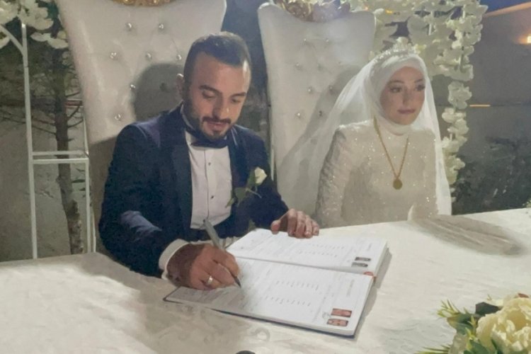 D&uuml;nya Şampiyonu Enes Uslu Bursa'da d&uuml;nya evine girdi