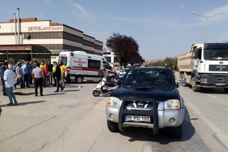 Bursa'da kamyonetle motosiklet çarpıştı! 1 yaralı