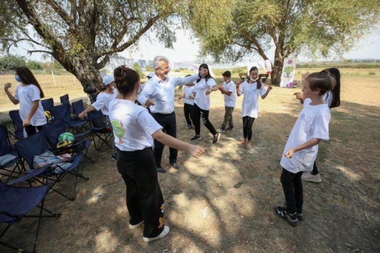 Çocuklar hazırladıkları projeleri Başkan Erdem'e sundu