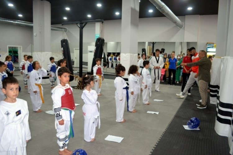 Milli sporcu kardeşler, geleciğin şampiyonlarını Bursa Mudanya'da yetiştiriyor