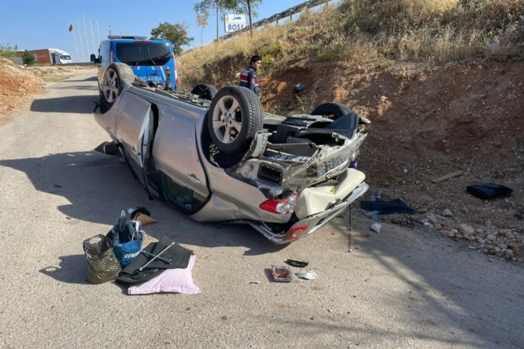 Takla atan otomobilin s&uuml;r&uuml;c&uuml; yaralandı