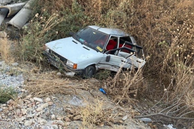 Manisa'da iki ara&ccedil; &ccedil;arpıştı: 6 yaralı!