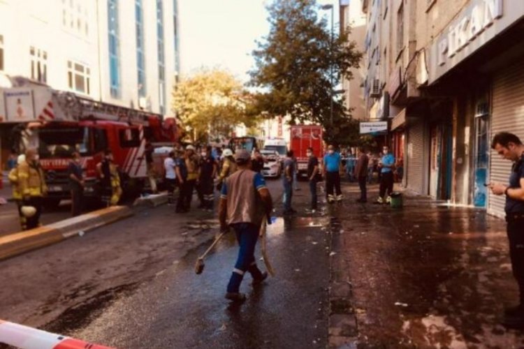 İstanbul'da korkutan yangında 9 iş&ccedil;i dumandan etkilendi