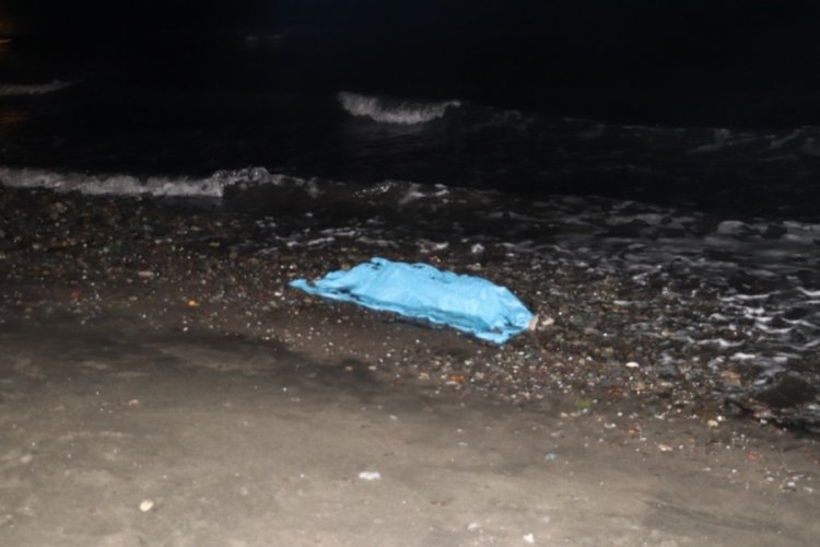 Zonguldak'ta cesedi karşı kıyıya vurdu