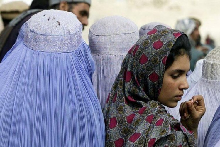 Taliban S&ouml;zc&uuml;s&uuml; M&uuml;cahid: G&uuml;venli ortam sağlandıktan sonra kız &ccedil;ocukları orta eğitime geri d&ouml;nebilir