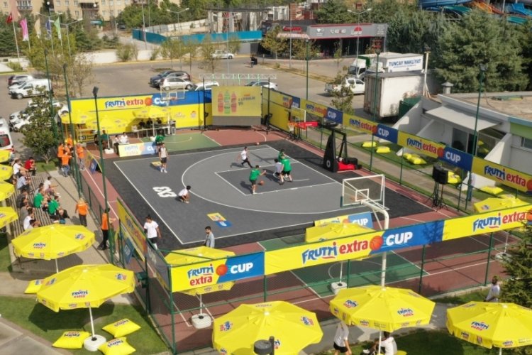 Frutti Extra Cup sokak basketbolu turnuvasının şampiyonları belli oldu