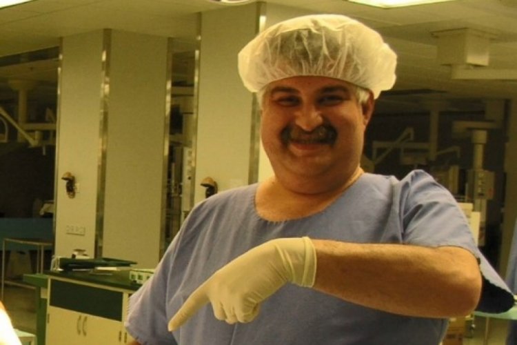 Koronavir&uuml;s nedeniyle hayatını kaybeden Prof. Dr. Tırnaksız i&ccedil;in h&uuml;z&uuml;nl&uuml; t&ouml;ren