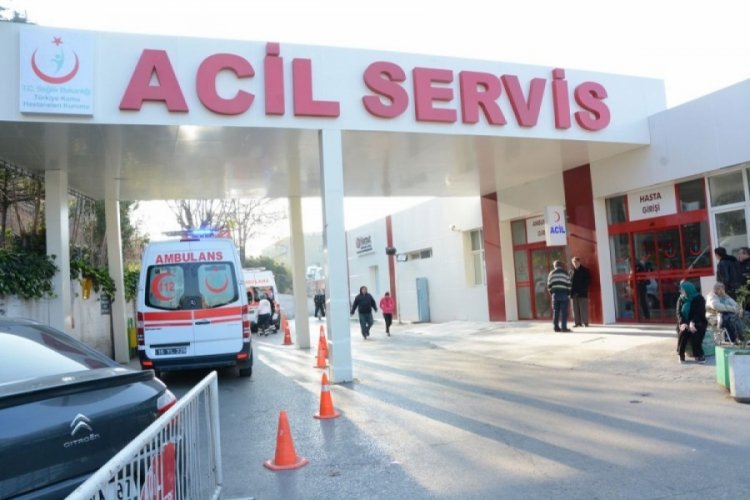 Bursa'da 4 yaşındaki &ccedil;ocuk otomobilin &ccedil;arpması sonucunda yaralandı