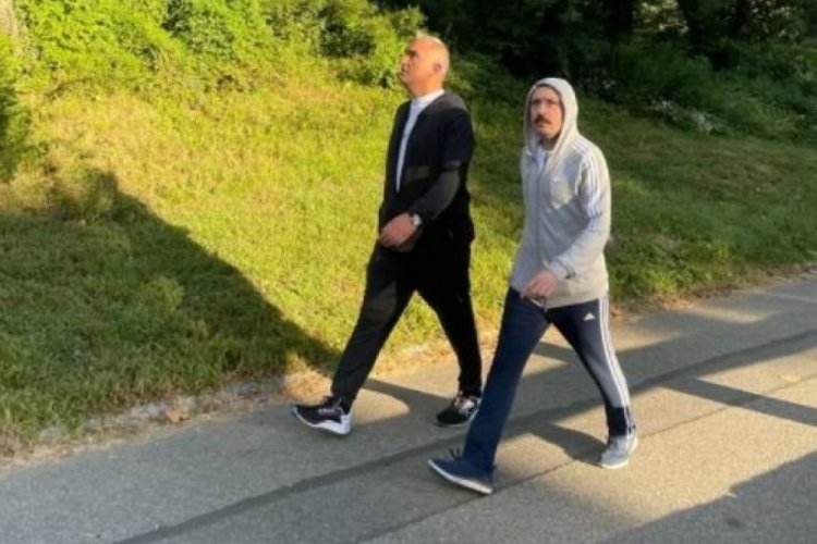 Bakan Ersoy ve Bakan Muş, Central Park'ta sabah y&uuml;r&uuml;y&uuml;ş&uuml;ne &ccedil;ıktılar