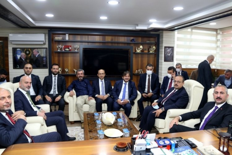 Adalet Bakanı Gül, Bursa'da Gemlik ve Orhangazi'yi ziyaret etti
