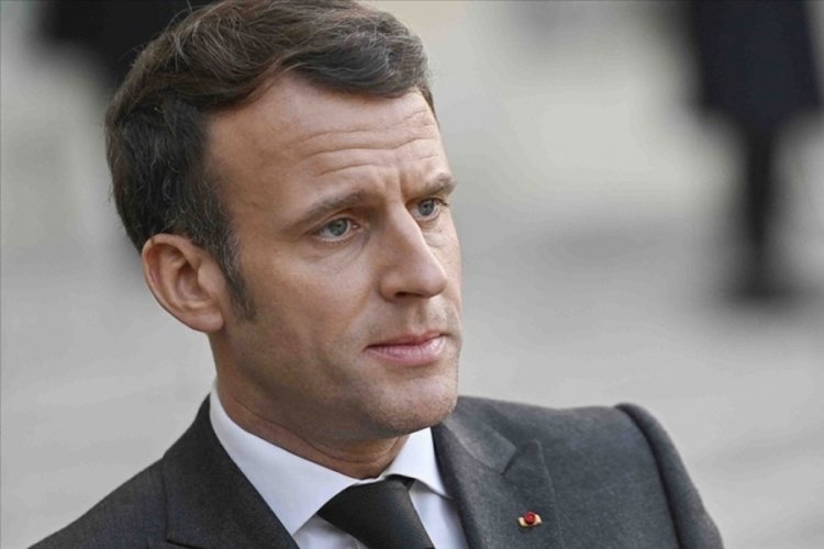 Macron'un Covid-19 sağlık kartı sosyal medyaya sızdı
