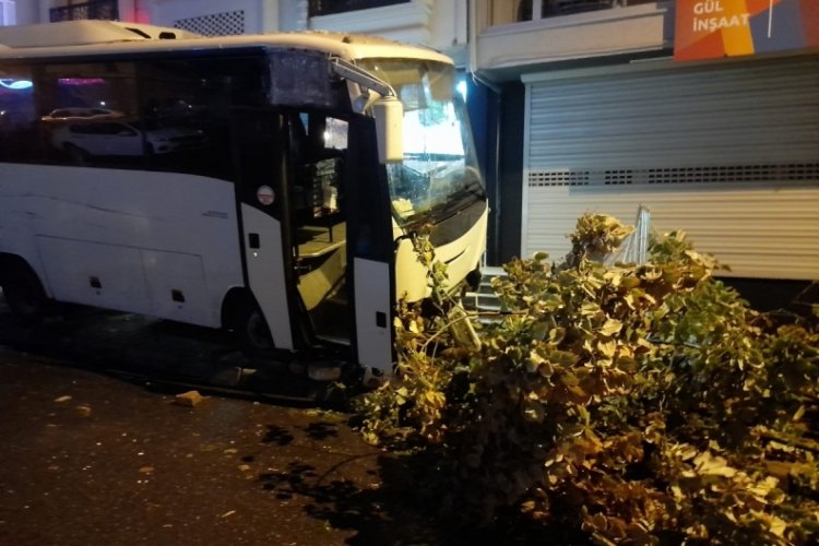 İstanbul Esenyurt'ta servis midib&uuml;s&uuml; kazası: 1 &ouml;l&uuml;&nbsp;