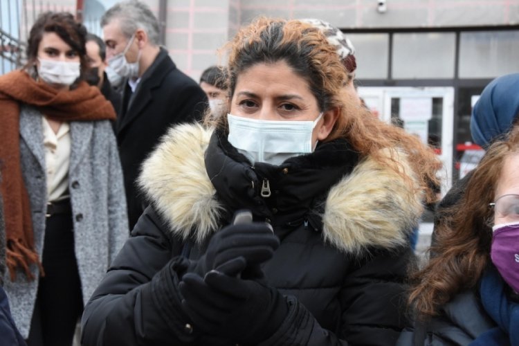 Eskişehir'de eşini bı&ccedil;aklayan sanık i&ccedil;in 'g&ouml;n&uuml;ll&uuml; vazge&ccedil;me' indirimi talebi