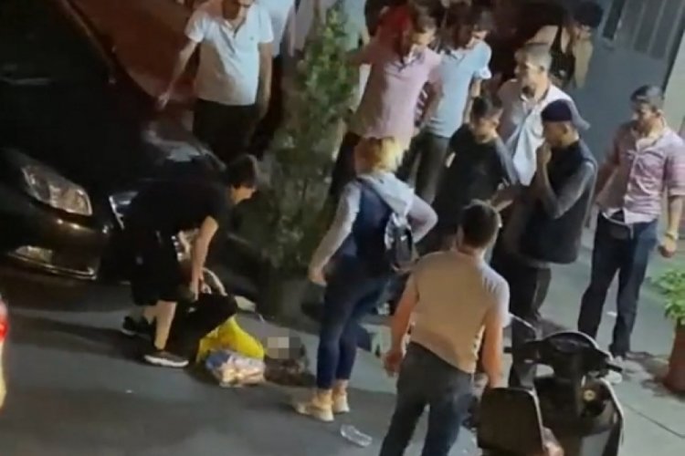 İstanbul Bağcılar'da bir anne kızını sokak ortasında dövdü