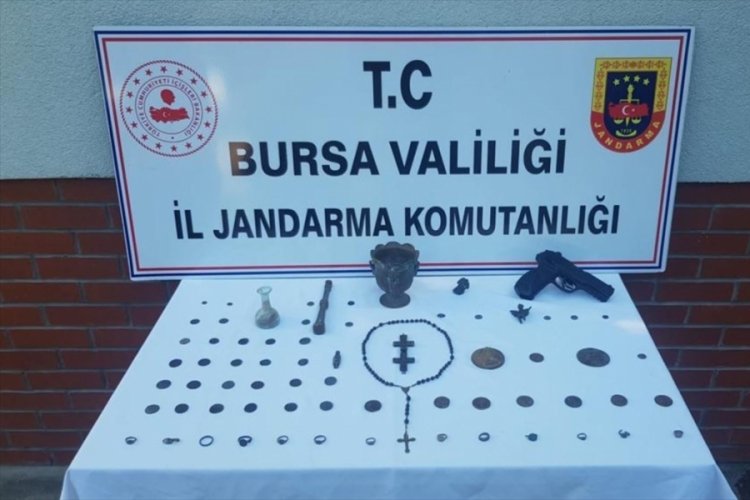 Bursa'da tarihi eser satmaya çalışan 4 kişiye gözaltı