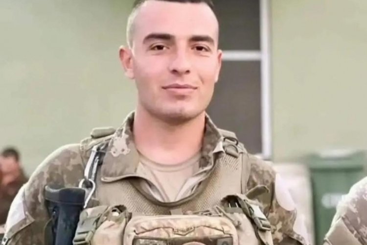 Bakan Akar'dan şehit Piyade Uzman Çavuş Faruk Eser için taziye mesajı