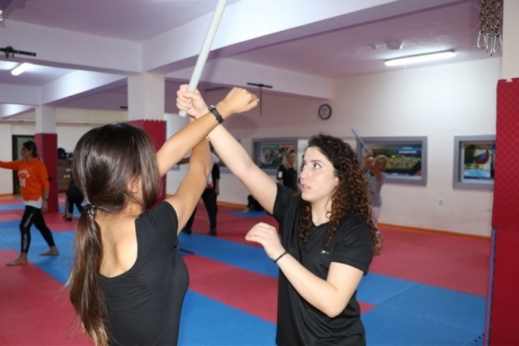 Gaziantepli kadınlar savunma sanatı 'wushu' &ouml;ğreniyor