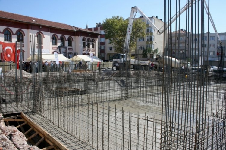 Bursa'da depreme dayanıksız okul yeniden yapılıyor