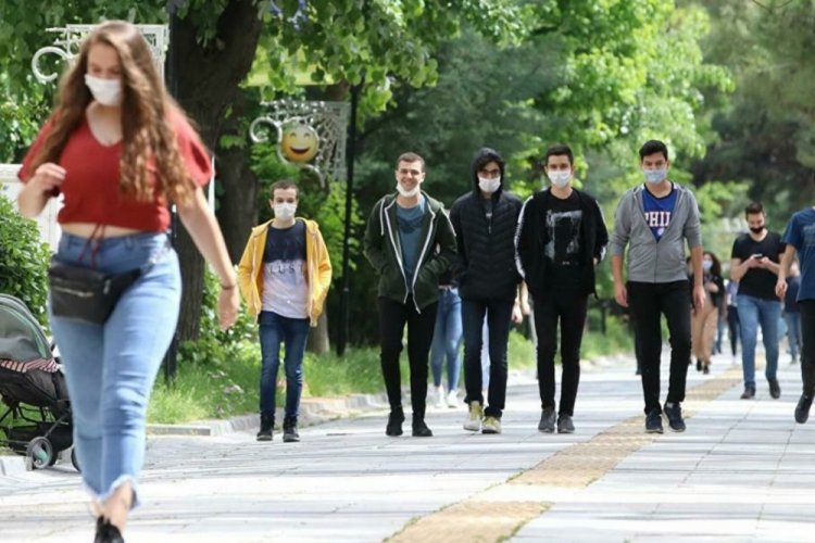 "Z kuşağı, g&uuml;nde 25 lirayla ge&ccedil;inmeye &ccedil;alışıyor"