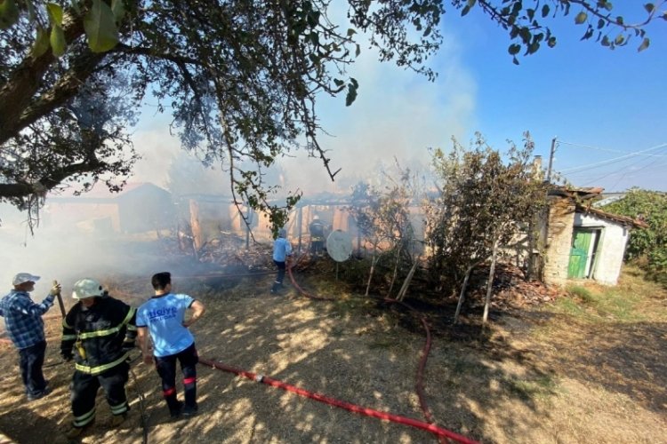 Tekirdağ'da yangın: 3 kişi hastanelik oldu