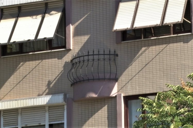 İstanbul'da g&ouml;renleri Fransız bırakan 'Fransız balkon'