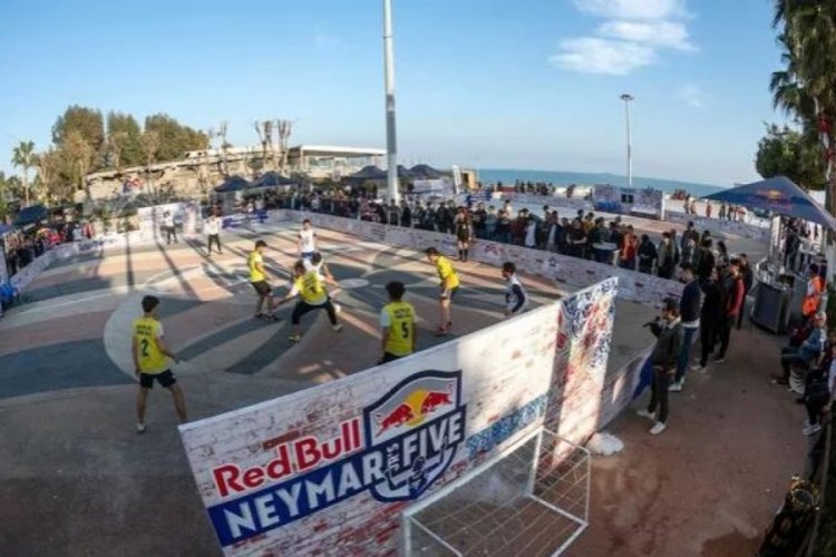 Red Bull Neymar Jr's Five yeniden T&uuml;rkiye'de