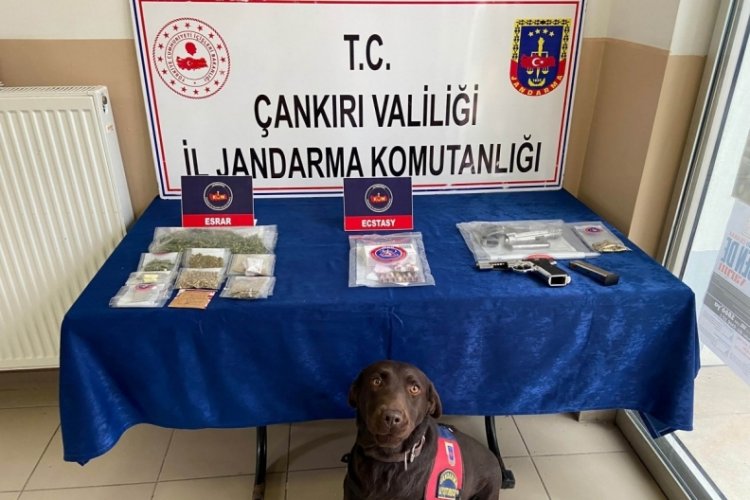 &Ccedil;ankırı merkezli 5 ilde uyuşturucu operasyonu! 13 kişi tutuklandı