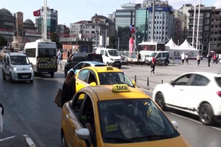 İstanbul Taksim'de denetim! Taksiciden bu kez uzun mesafe bahanesi&nbsp;