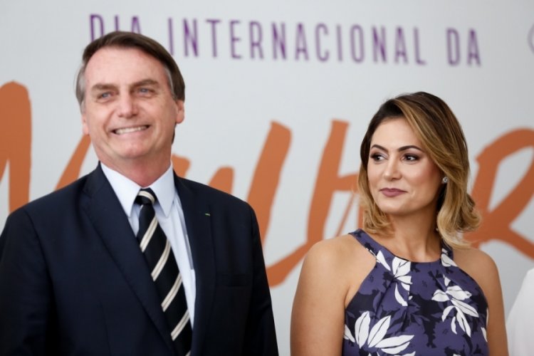 Aşı karşıtı Bolsonaro'nun eşinin aşı olduğu ortaya &ccedil;ıktı