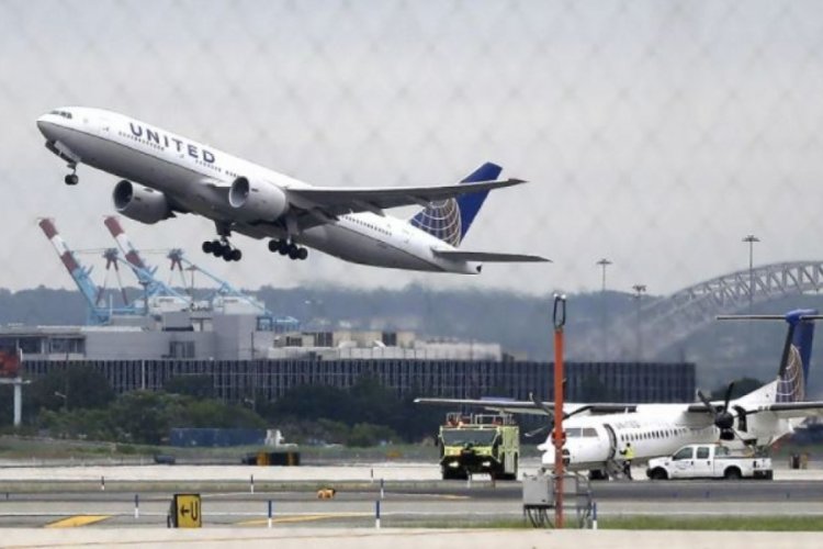 United Airlines y&uuml;zlerce kişiyi işten &ccedil;ıkaracak!