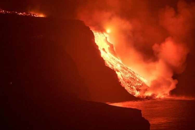La Palma'da lavlar Atlas Okyanusu'na ulaştı!