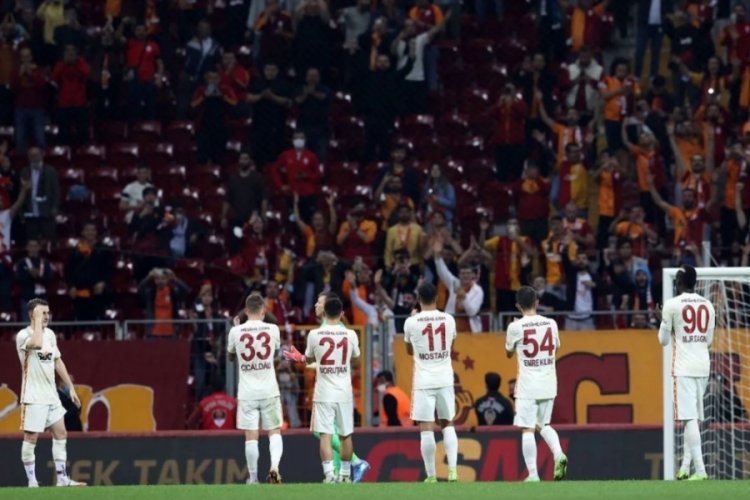 Galatasaray'da Marsilya ma&ccedil;ı &ouml;ncesinde sevindirdi