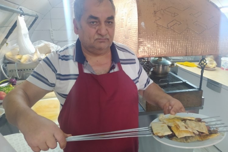 Adana'nın geleneksel sokak lezzetleri Bursalılarla buluştu