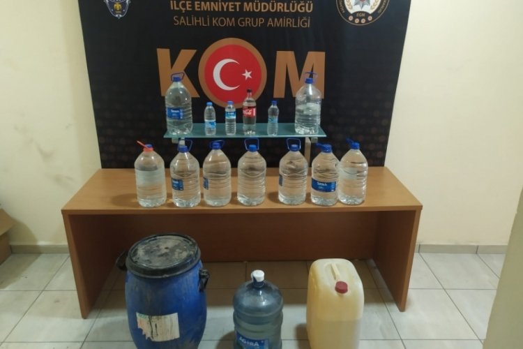 Manisa'da su şişelerinden sahte rakı &ccedil;ıktı