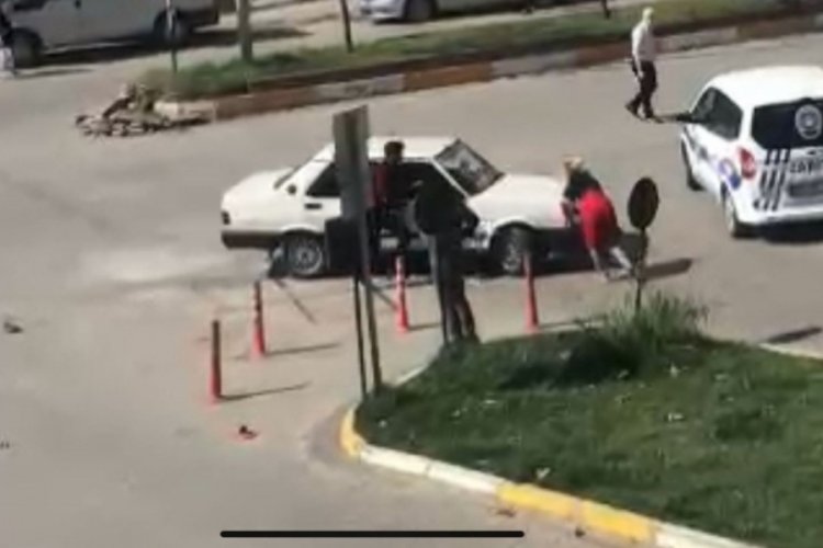 Zonguldak'ta tartıştığı kadının &uuml;zerine otomobilini s&uuml;rd&uuml;