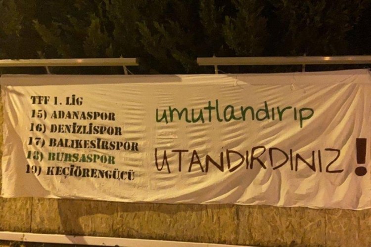 Bursaspor taraftarından pankartlı protesto!