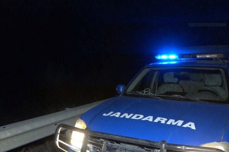 Tırın altına giren motosiklet s&uuml;r&uuml;c&uuml;s&uuml; hayatını kaybetti