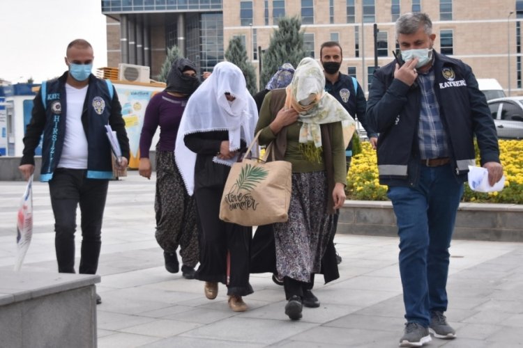 Kayseri'de hırsızlık ş&uuml;phelisi 4 kadına su&ccedil;&uuml;st&uuml;